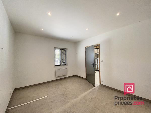 Local professionnel proche Avallon 65.000 TTC