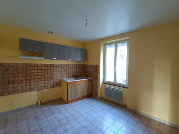 Maison à louer, 4 pièces - Chauvigny 86300