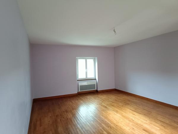 Maison à louer, 4 pièces - Chauvigny 86300