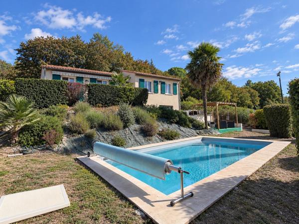 Maison 3 chambres, piscine et grand sous-sol à Mornac
