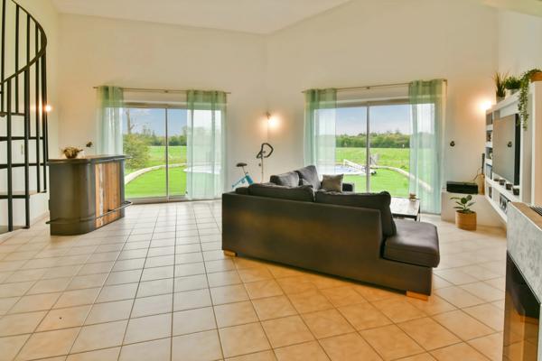 Maison à vendre 5 pièces proche de SAINT SAVINIEN