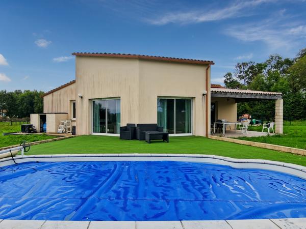 Maison à vendre 5 pièces proche de SAINT SAVINIEN