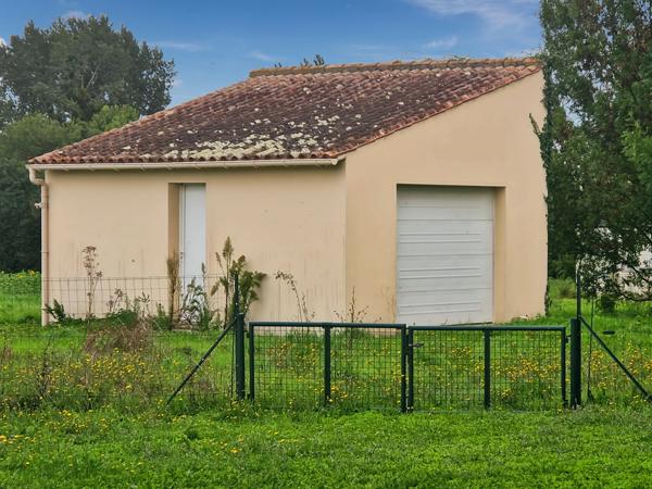 Maison à vendre 5 pièces proche de SAINT SAVINIEN