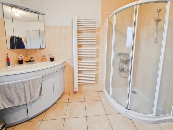 Maison à vendre 5 pièces proche de SAINT SAVINIEN