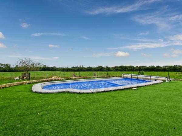 Maison à vendre 5 pièces proche de SAINT SAVINIEN