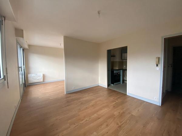 À vendre : Appartement T1 bis Dinan avec ascenseur pas de travaux cave et parking privé