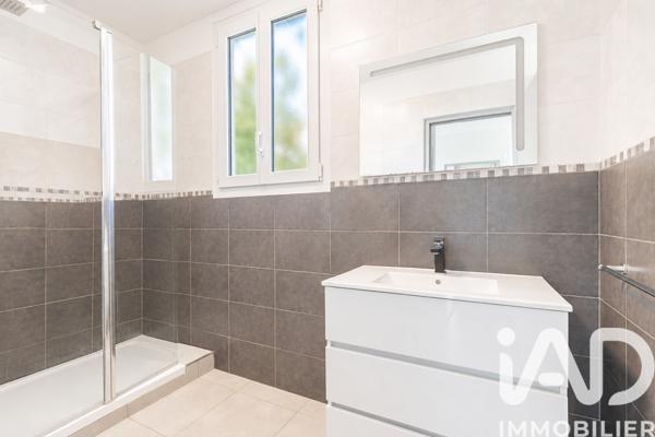 Maison à vendre 8 pièces 187 m² Villeneuve-le-Roi
