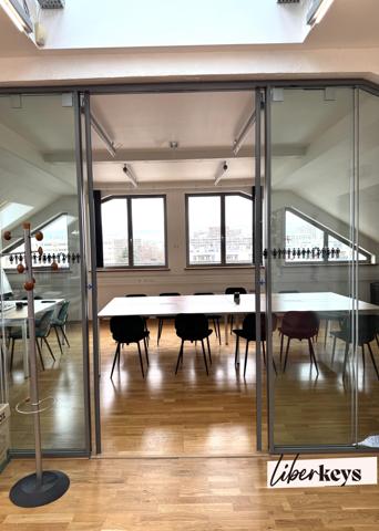 OPPORTUNITÉ RARE – BUREAUX À VENDRE – GRATTE-CIEL