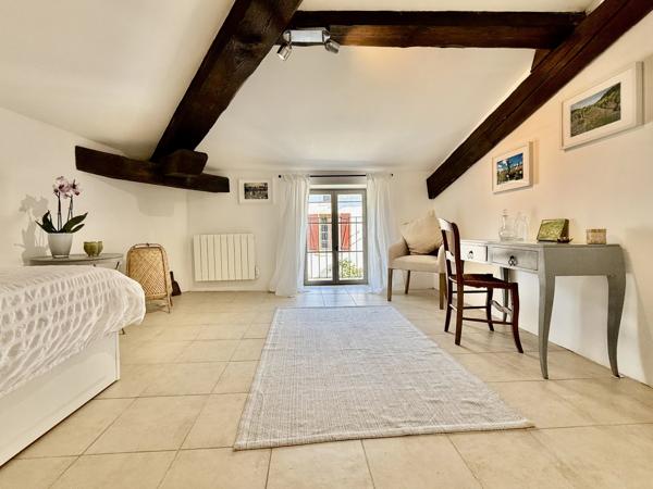 Charmante maison vigneronne rénovée avec terrasse et jacuzzi –Est de Carcassonne