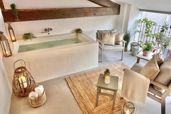 Charmante maison vigneronne rénovée avec terrasse et jacuzzi –Est de Carcassonne