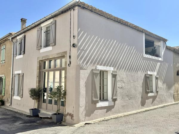 Charmante maison vigneronne rénovée avec terrasse et jacuzzi –Est de Carcassonne