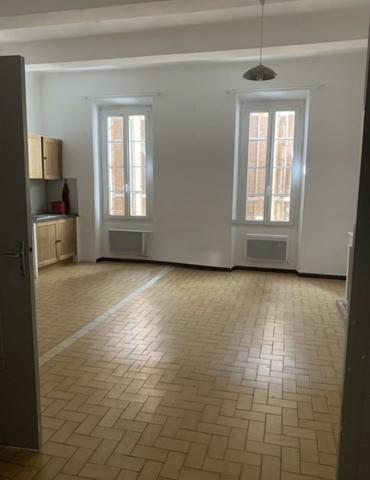 Saint-Maximin-la-Sainte-Baume (83470) T2 et T3 à 2 pas de la place Malherbe