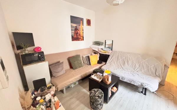 Appartement à vendre    2 pièces • 30,08 m2 Paris 17