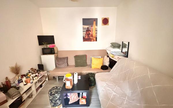 Appartement à vendre    2 pièces • 30,08 m2 Paris 17