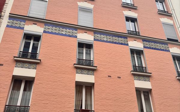 Appartement à vendre    2 pièces • 30,08 m2 Paris 17