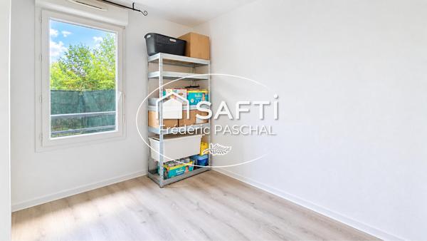 Appartement 3 pièces, Parking / Terrasse de 13 m²