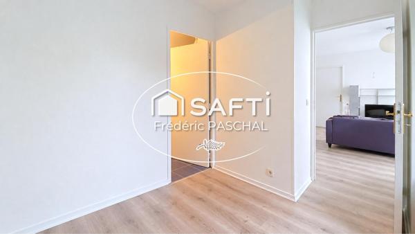 Appartement 3 pièces, Parking / Terrasse de 13 m²