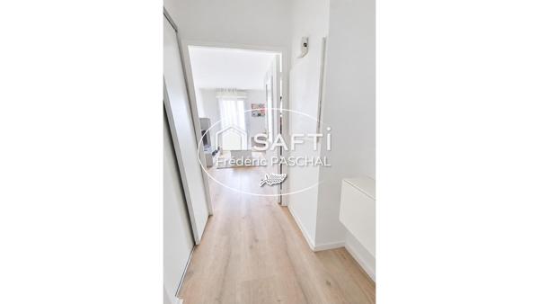 Appartement 3 pièces, Parking / Terrasse de 13 m²