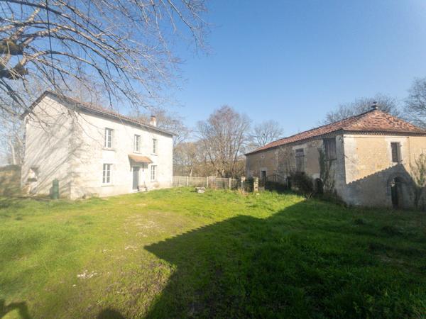 Moulin avec maison, dépendances et 1.5 ha prairies