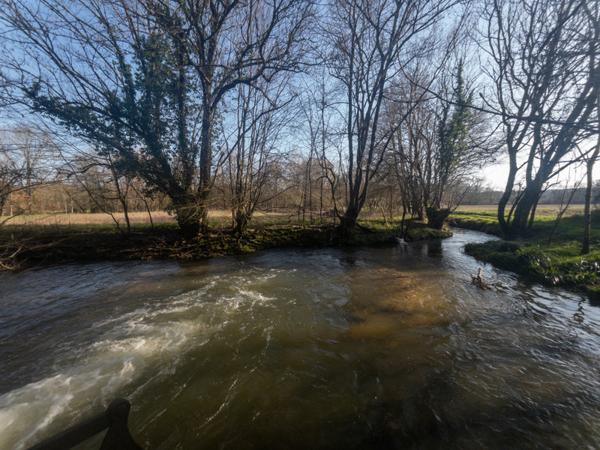 Moulin avec maison, dépendances et 1.5 ha prairies