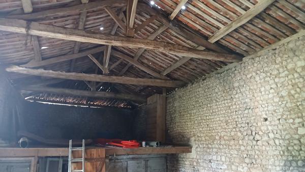 Moulin avec maison, dépendances et 1.5 ha prairies