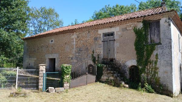 Moulin avec maison, dépendances et 1.5 ha prairies