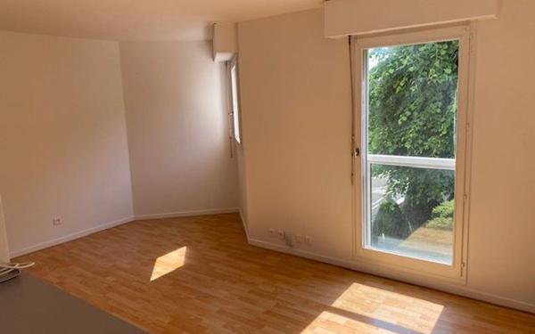 Appartement à louer    1 pièce •  Rosny-sous-Bois