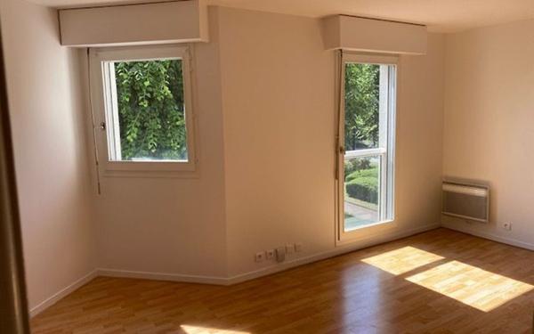 Appartement à louer    1 pièce •  Rosny-sous-Bois