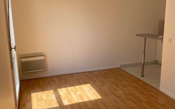 Appartement à louer    1 pièce •  Rosny-sous-Bois