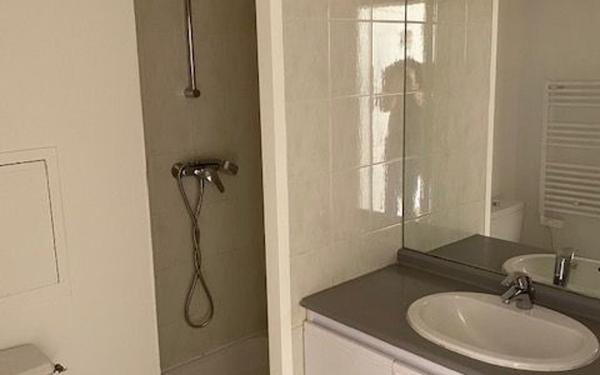 Appartement à louer    1 pièce •  Rosny-sous-Bois