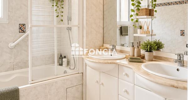 À vendre Appartement 3 pièces 70.59 m² - Saint-raphaël 83700
