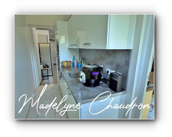 LARDY – Maison familiale 3 chambres avec jardin de 480 m², grand garage de 35 m² et buanderie, dans une impasse au calme.