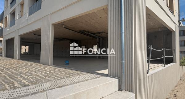 À vendre Local commercial 45.03 m² - Rungis 94150