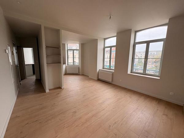 A LOUER : T3 à LILLE • • 950 € CC • Réf. G732-1