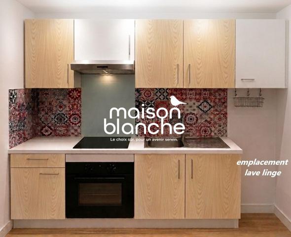 BORDEAUX CHARTRONS / CITE MONDIALE : JOLI T2 DE 42.55m² ON TRES BON ETAT  AVEC TERRASSE DE 8m² AU CALME, ...
