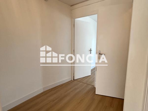 Location Studio 31.88 m² - 9 RUE CALMETTE GUERIN Brest 29200