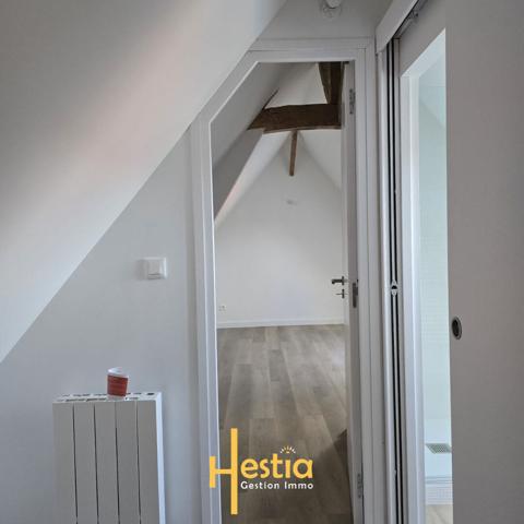 Bel appartement Type T2 en duplex entièrement rénové - Proche Seclin
