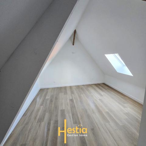 Bel appartement Type T2 en duplex entièrement rénové - Proche Seclin