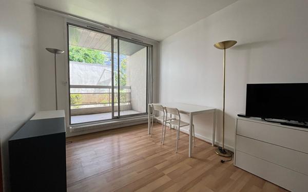 Appartement à vendre    1 pièce • 30,67 m2 Paris 12