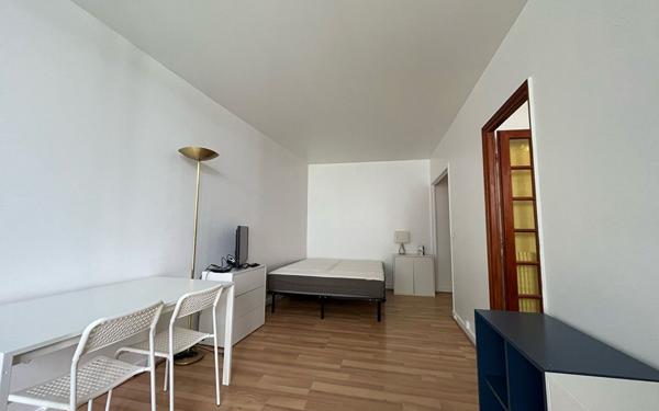Appartement à vendre    1 pièce • 30,67 m2 Paris 12