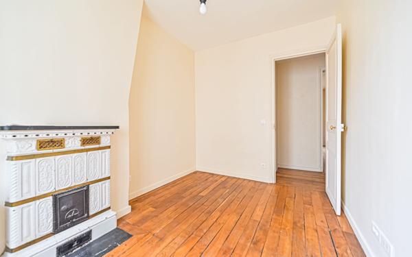Appartement à vendre    2 pièces • 40,04 m2 Paris 10