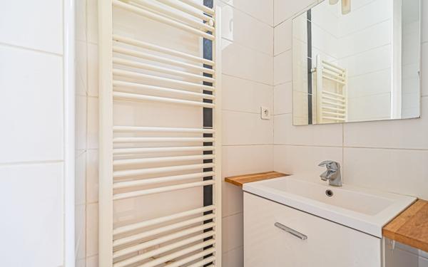 Appartement à vendre    2 pièces • 40,04 m2 Paris 10