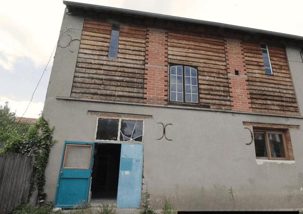 Maison 3 pièces - 210 m²