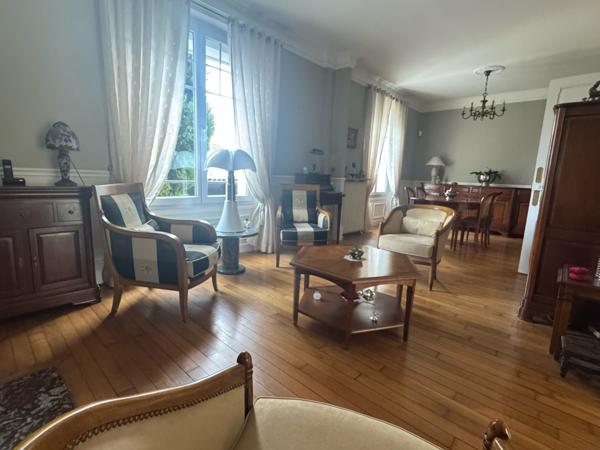 À vendre - Maison bourgeoise, 9 pièces située à Compiègne (60200)