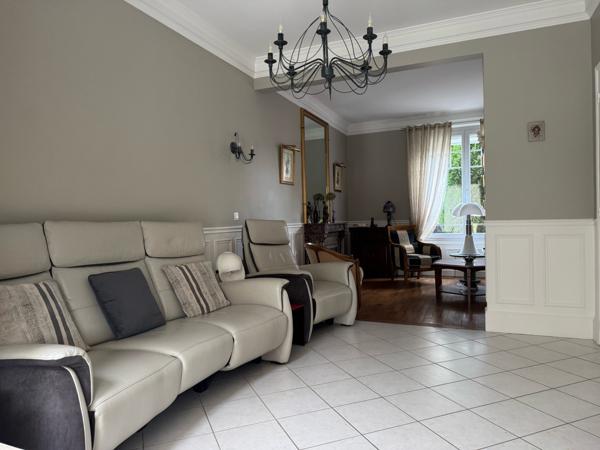 À vendre - Maison bourgeoise, 9 pièces située à Compiègne (60200)