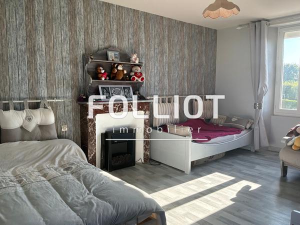 A VENDRE - Pirou Bourg - Ensemble de deux maisons et terrain constructible