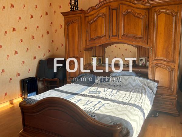 A VENDRE - Pirou Bourg - Ensemble de deux maisons et terrain constructible