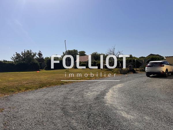 A VENDRE - Pirou Bourg - Ensemble de deux maisons et terrain constructible