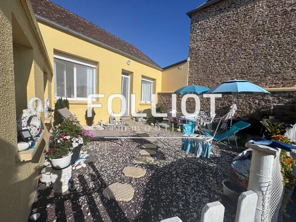A VENDRE - Pirou Bourg - Ensemble de deux maisons et terrain constructible