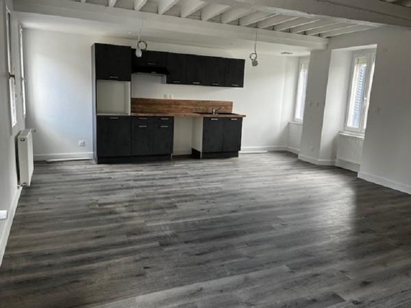 Location Appartement rénové 3 pièces Sens (89100)